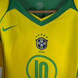 Brasilien 2004 Heimtrikot – Ronaldinho #10 (L)