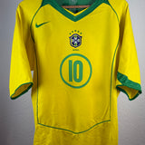 Brasilien 2004 Heimtrikot – Ronaldinho #10 (L)