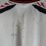 Eintracht Frankfurt 1996/97 Auswärtstrikot – Größe M – mit Autogrammen