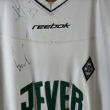 Borussia Mönchengladbach 2002/03 Heimtrikot – Skoubo #17 – 2 Autogramme – Größe XL