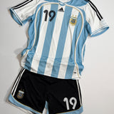 Argentinien 2006 Heimtrikot + Hose – Messi #19 – Größe L – Set