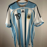 Argentinien 2006 Heimtrikot + Hose – Messi #19 – Größe L – Set