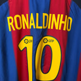 FC Barcelona 2003/04 Heimtrikot – Ronaldinho #10 (XL)