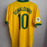 🇧🇷 Brasilien 2006 Heimtrikot – Ronaldinho #10 – Nike (XL)