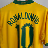 🇧🇷 Brasilien 2006 Heimtrikot – Ronaldinho #10 – Nike (XL)