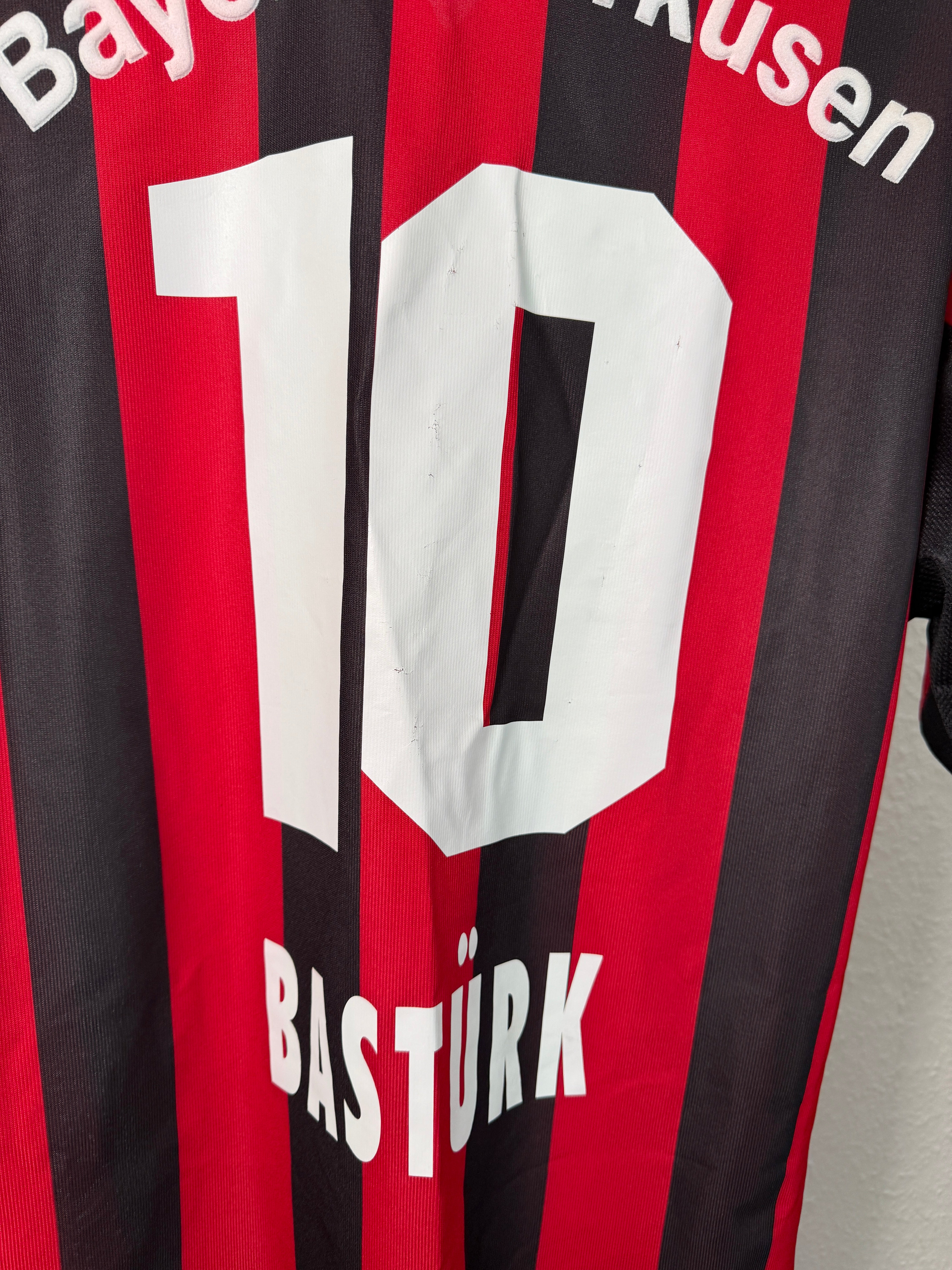 Bayer 04 Leverkusen Heimtrikot – Bastürk #10 – Foto 7