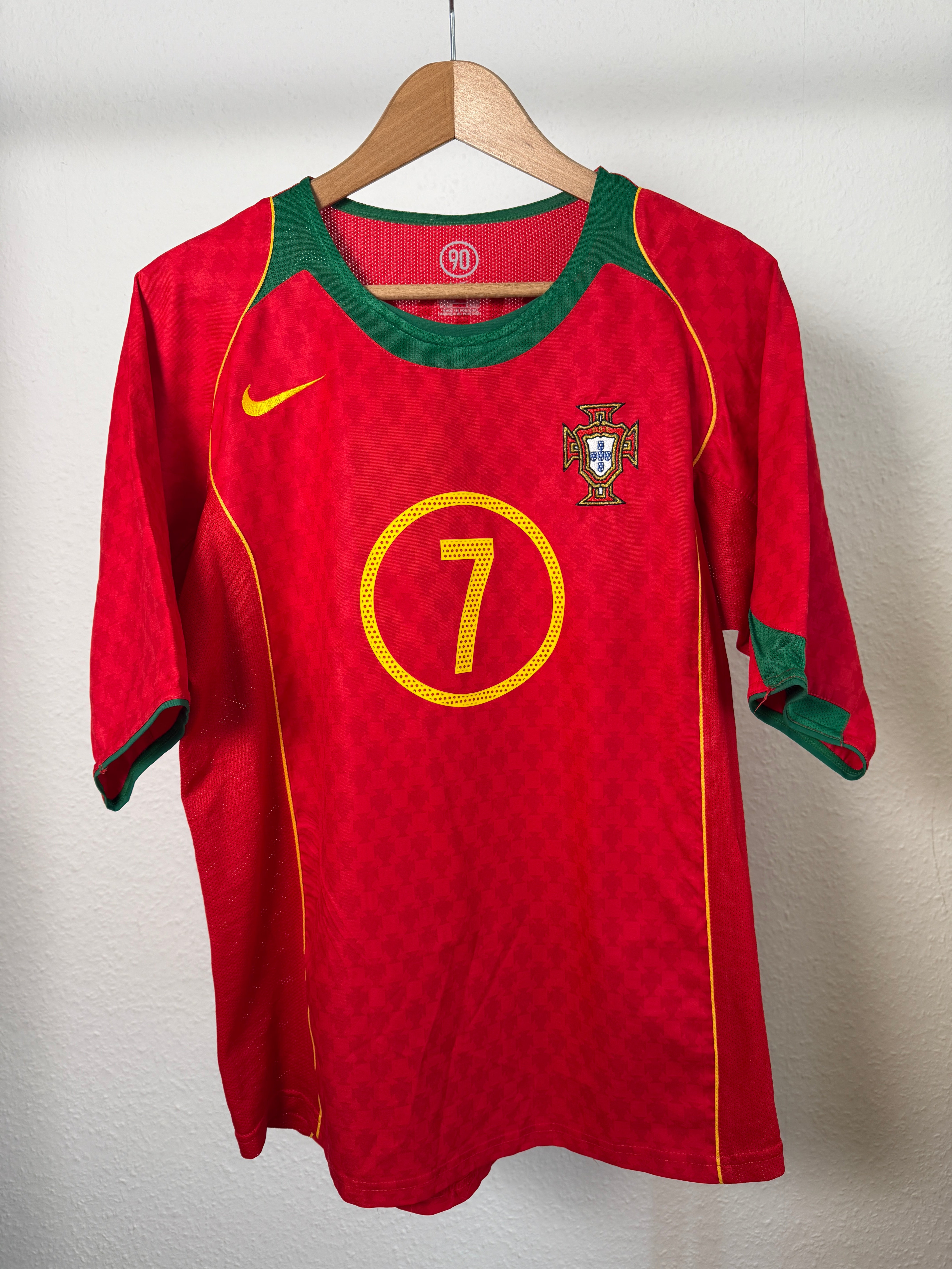 Portugal 2004 Heimtrikot – Figo #7 – Foto 1