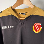 Energie Cottbus Schwarz-Gold Langarmtrikot – Saller – Foto 2