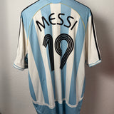 Argentinien 2006 Heimtrikot – Lionel Messi #19 – Adidas (XL)