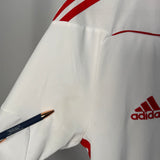 Hamburger SV 2010/11 Home Jersey – van Nistelrooy – S