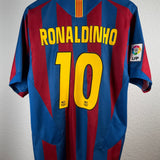 FC Barcelona 2005/06 Heimtrikot – Ronaldinho (#10) – Größe M