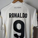 ⚪ Real Madrid 2009/10 Heimtrikot – Cristiano Ronaldo #9 – Adidas – S/M (176 cm)