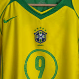 Brasilien Nationalmannschaft 2004 Heimtrikot – Ronaldo #9 (M, fällt kleiner aus)