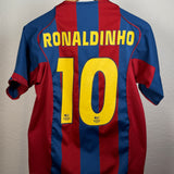 FC Barcelona 2004 Trikot – Ronaldinho #10 (XS / 164–176 | US 18–20)