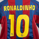 FC Barcelona 2004 Trikot – Ronaldinho #10 (XS / 164–176 | US 18–20)