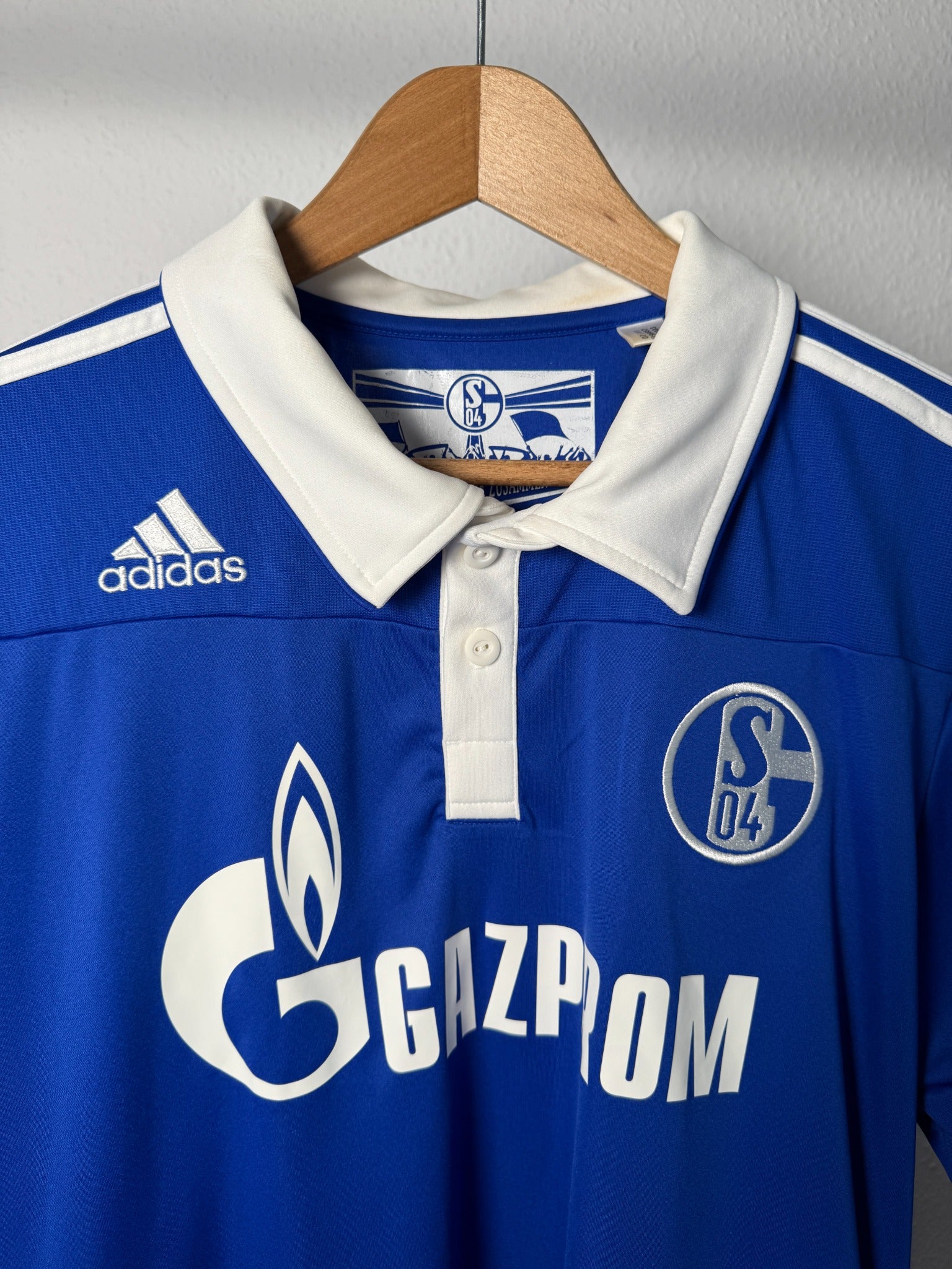 Schalke 04 2011/12 Heimtrikot Brustdetail